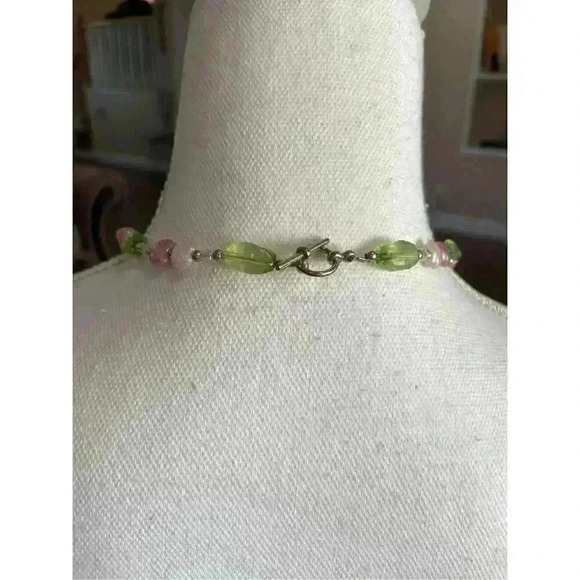 Beaded necklace painted beads dainty with toggle clasp - Picture 3 of 3